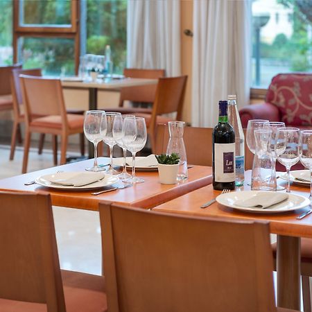 Tryp Bilbao Sondika Hotel エクステリア 写真