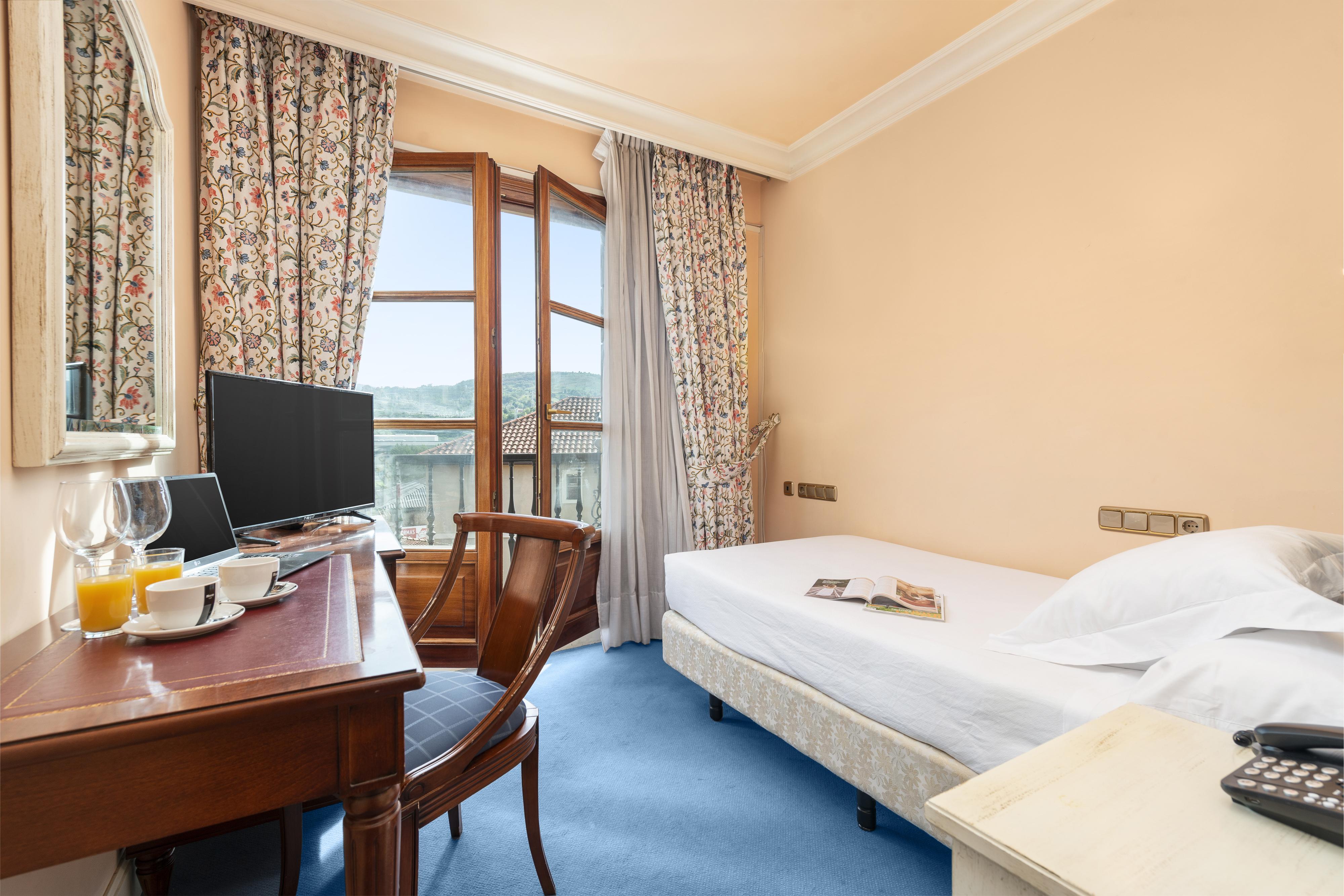 Tryp Bilbao Sondika Hotel エクステリア 写真