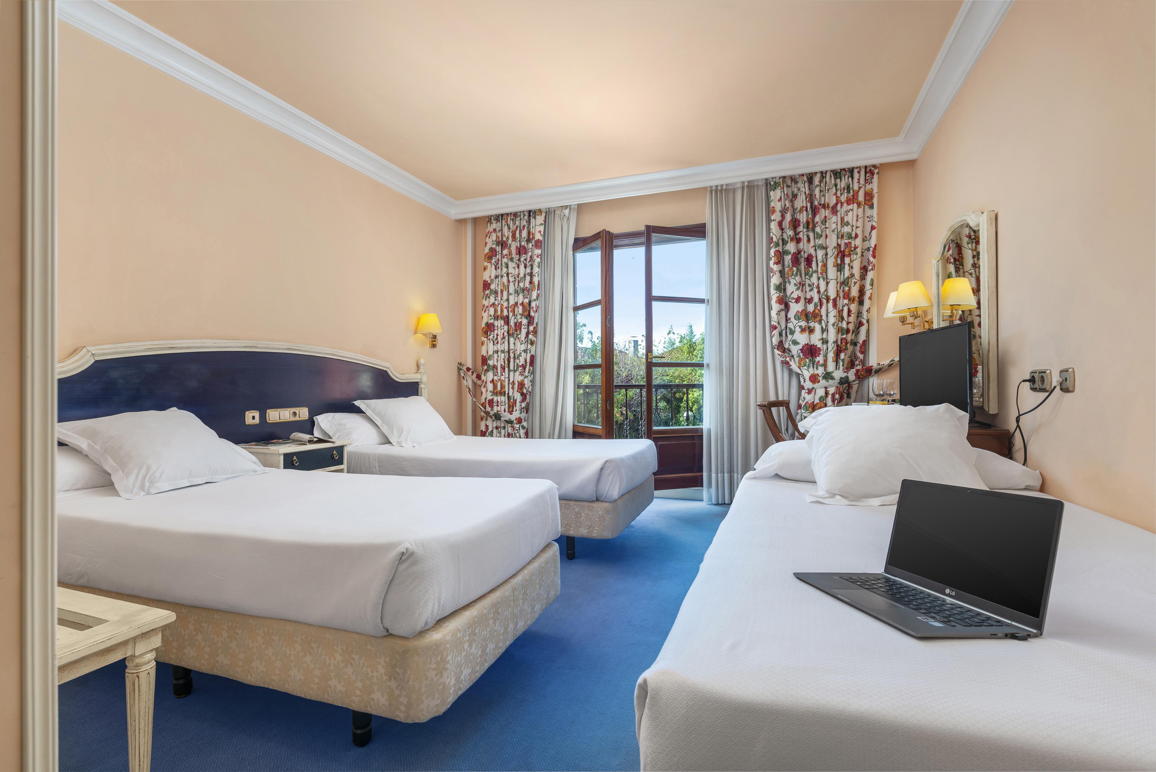 Tryp Bilbao Sondika Hotel エクステリア 写真