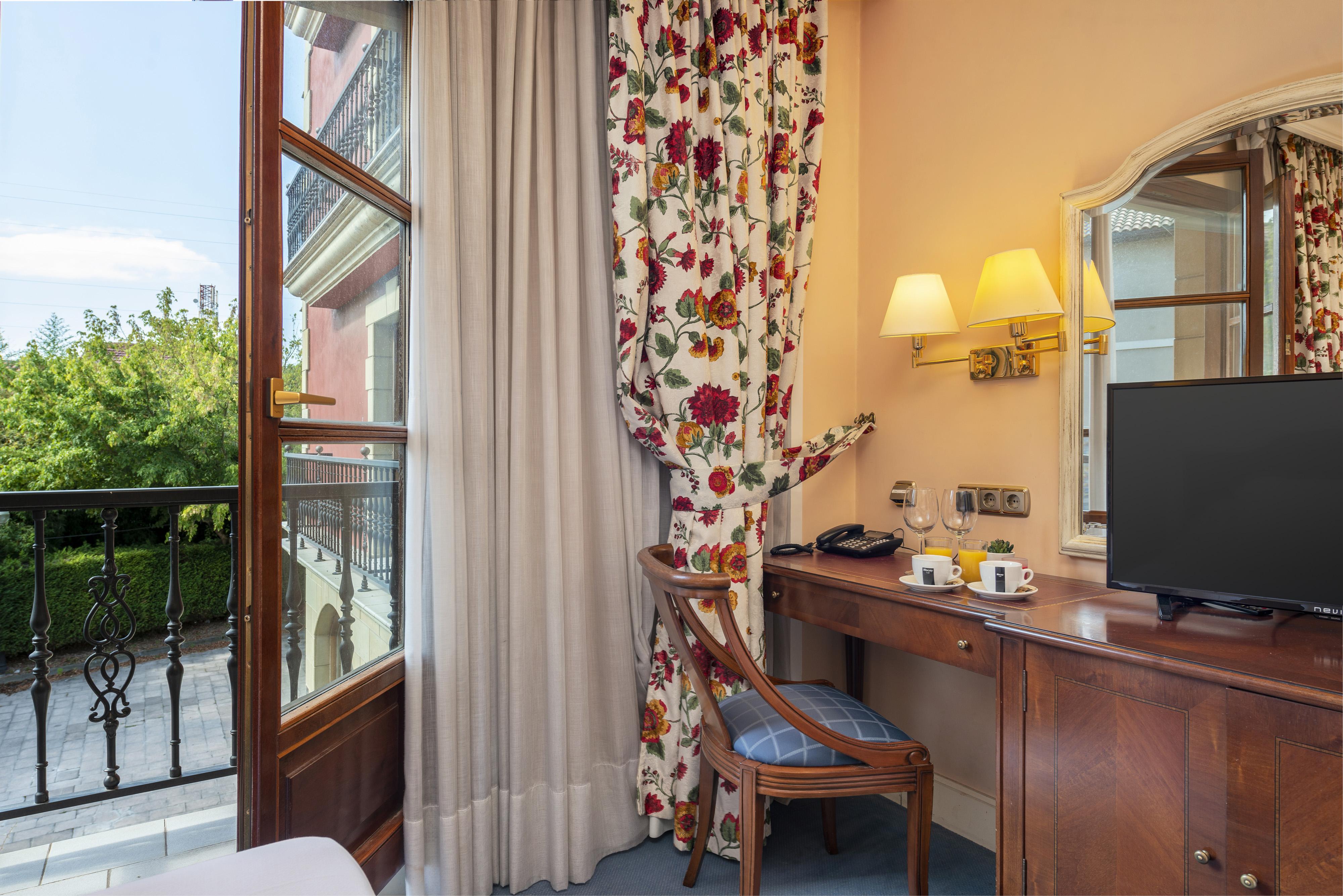 Tryp Bilbao Sondika Hotel エクステリア 写真