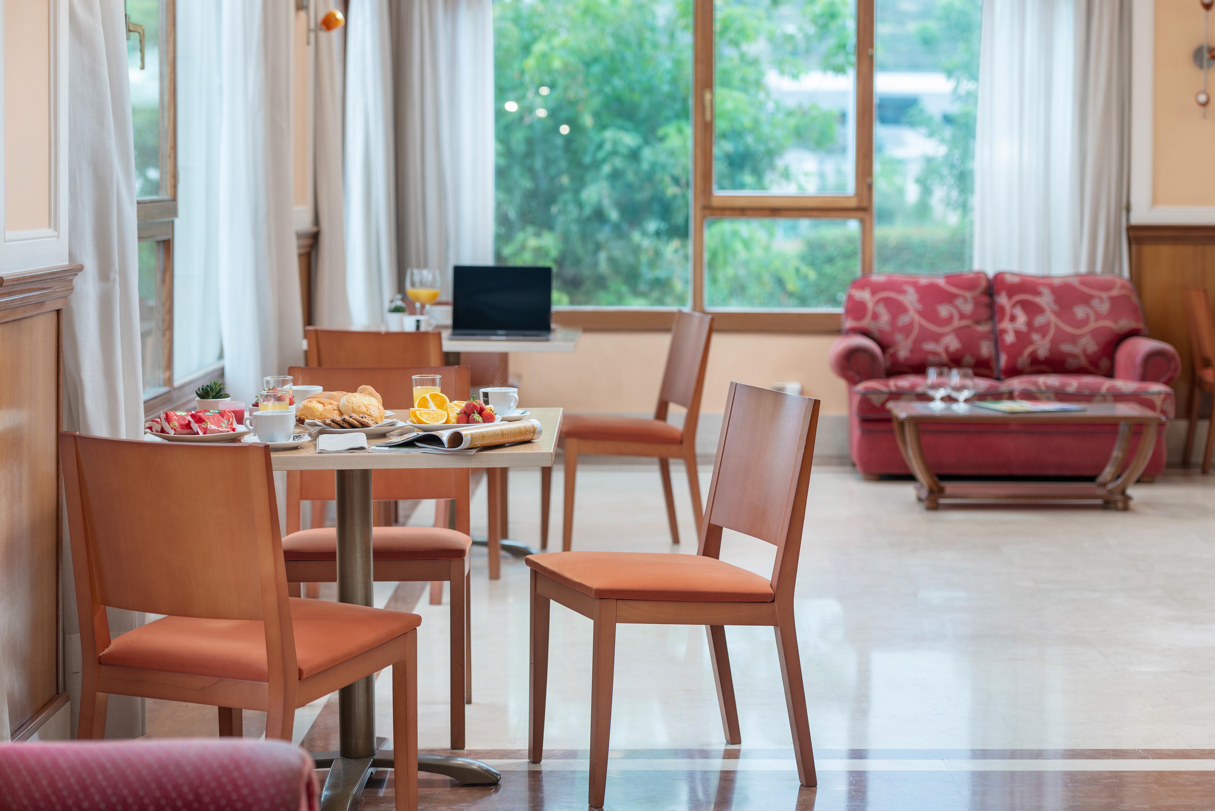 Tryp Bilbao Sondika Hotel エクステリア 写真