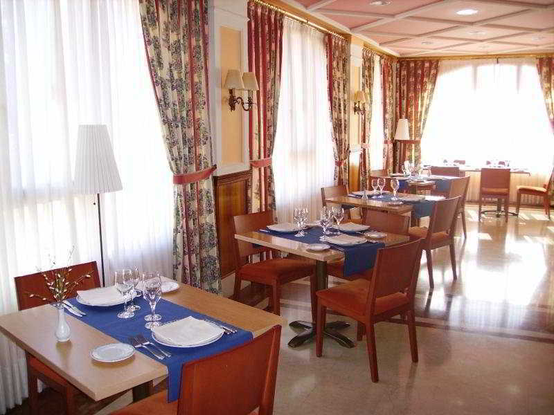 Tryp Bilbao Sondika Hotel レストラン 写真