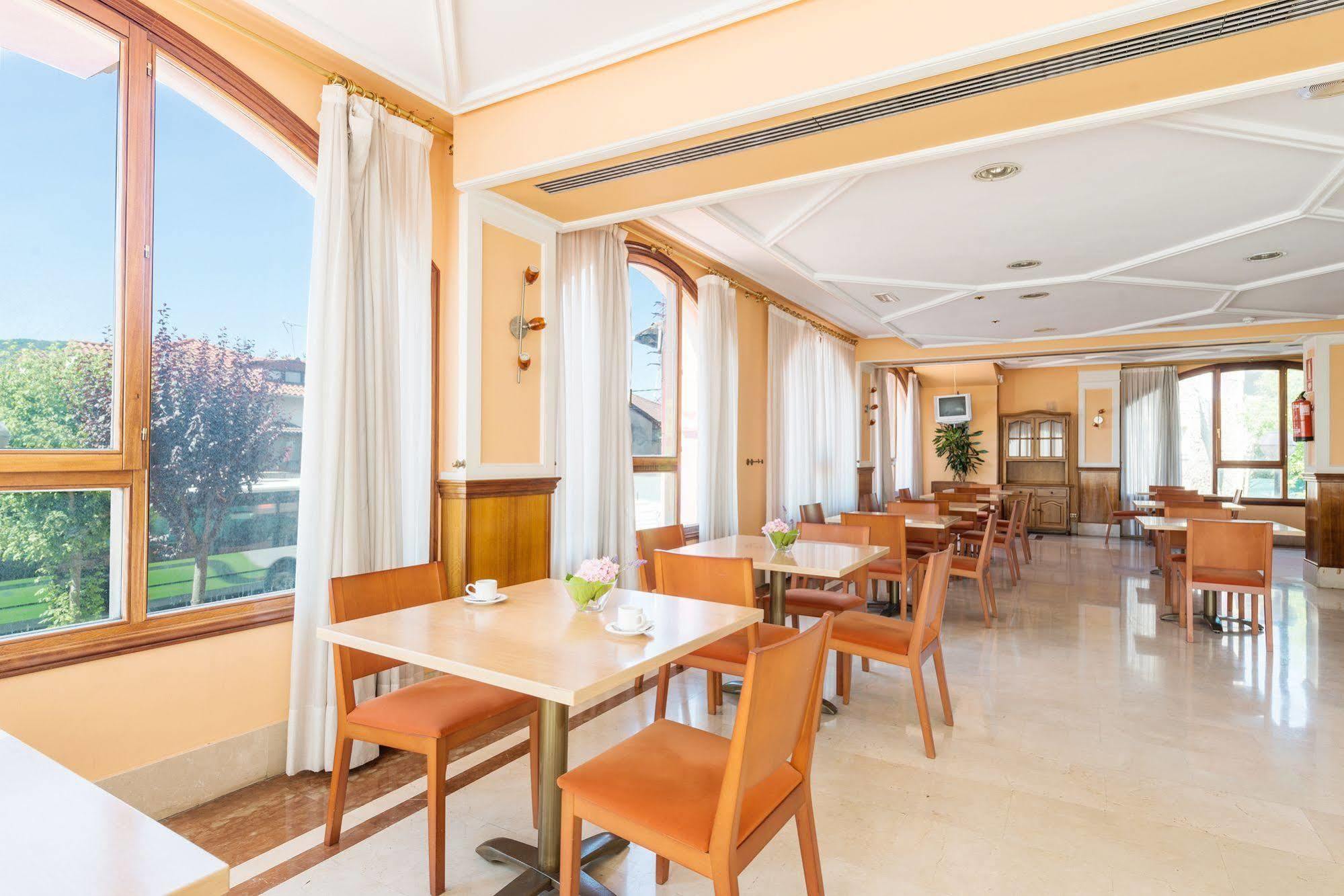 Tryp Bilbao Sondika Hotel エクステリア 写真