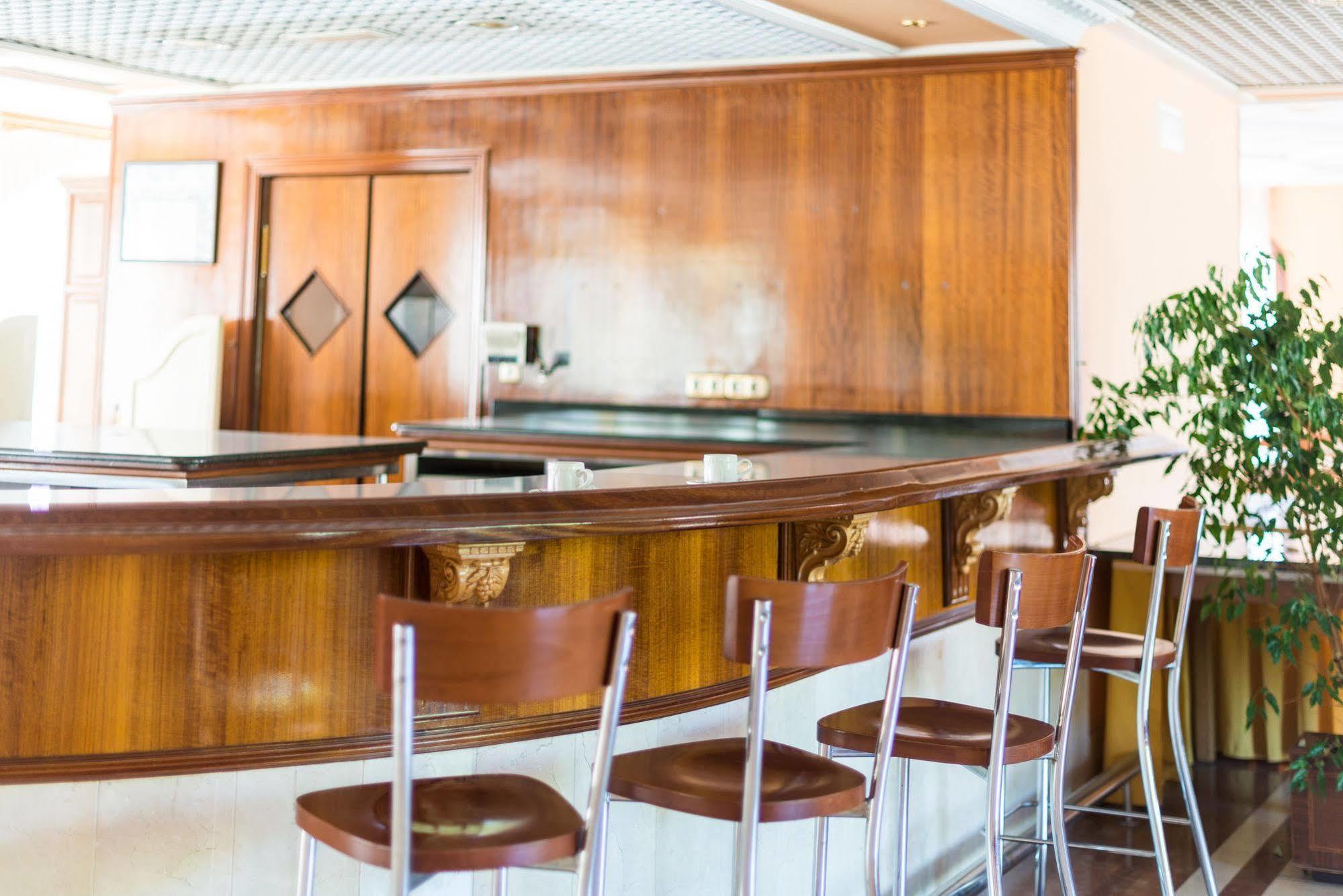 Tryp Bilbao Sondika Hotel エクステリア 写真