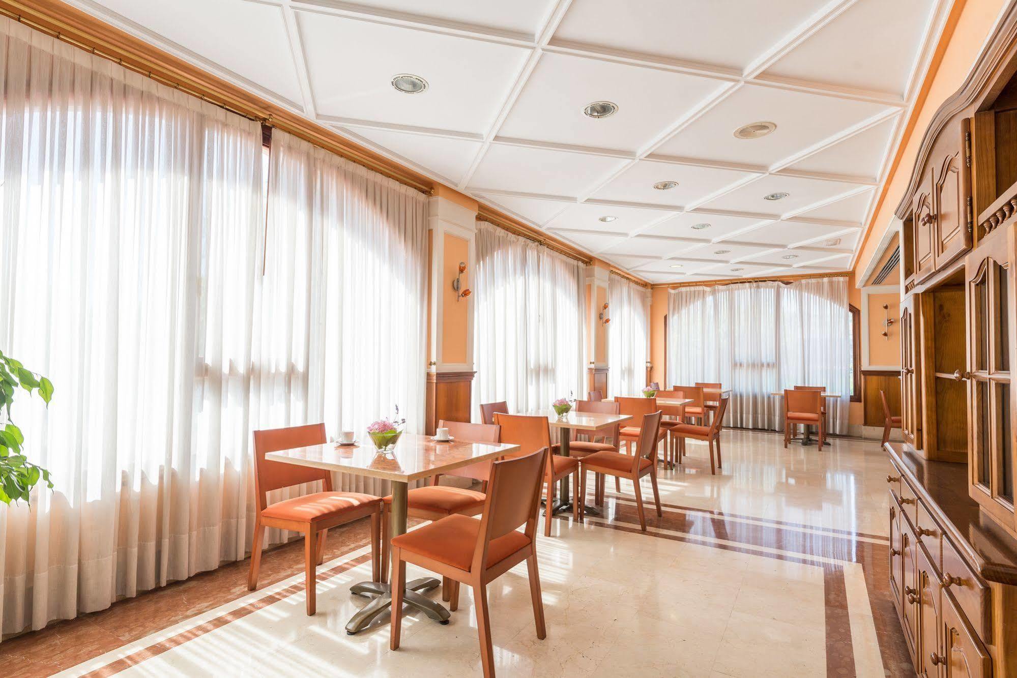 Tryp Bilbao Sondika Hotel エクステリア 写真