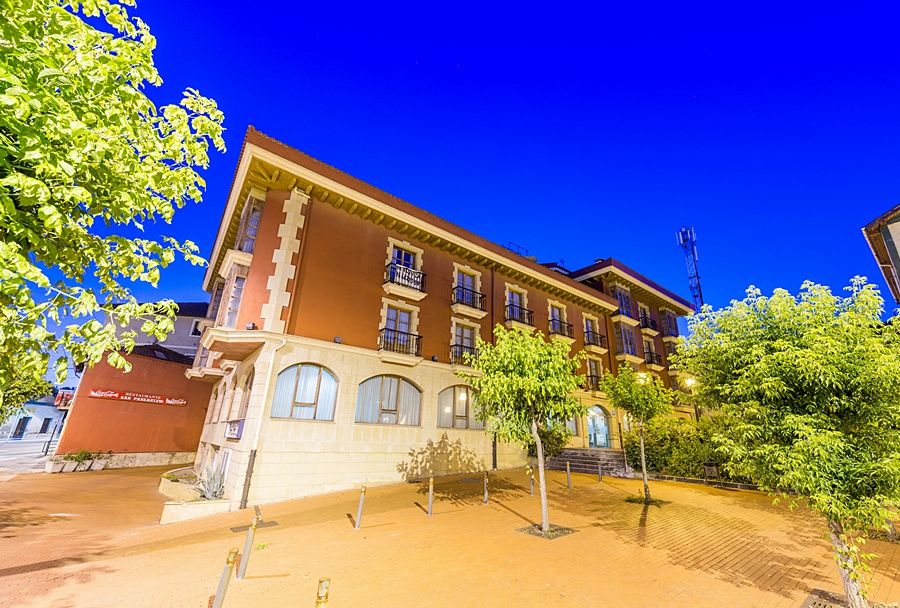 Tryp Bilbao Sondika Hotel エクステリア 写真