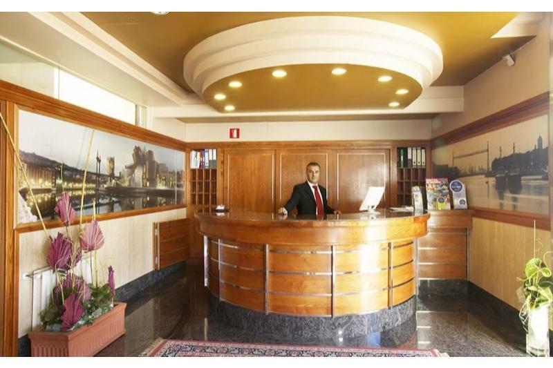 Tryp Bilbao Sondika Hotel エクステリア 写真