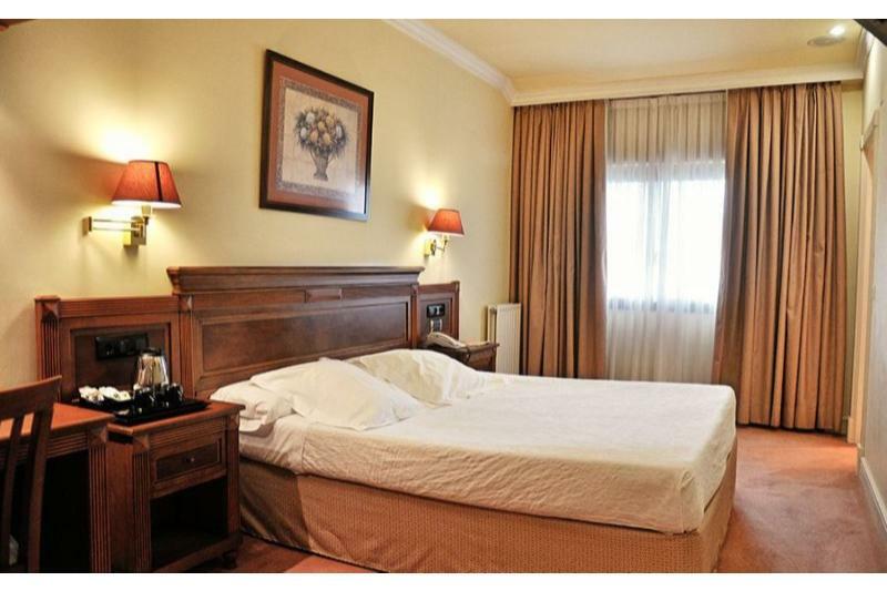Tryp Bilbao Sondika Hotel エクステリア 写真